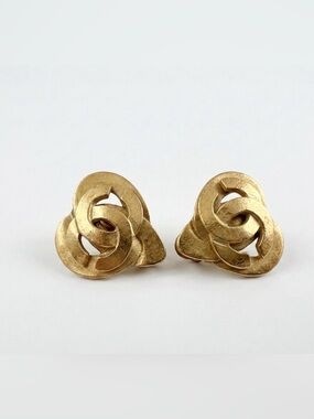 Vintage Chanel 97P Spring CC Logo Gold Clip-On Earrings Geometric Heart Motif